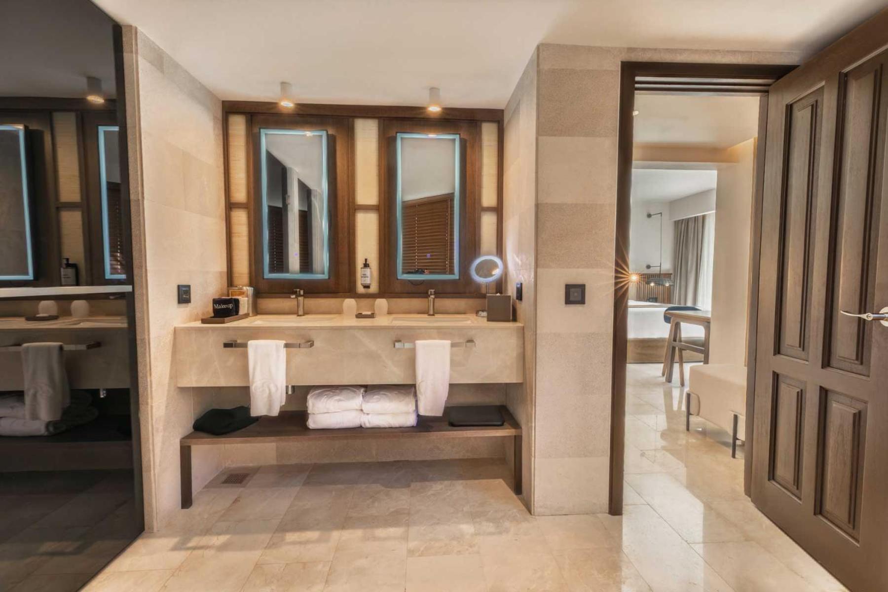Superior Junior Suite